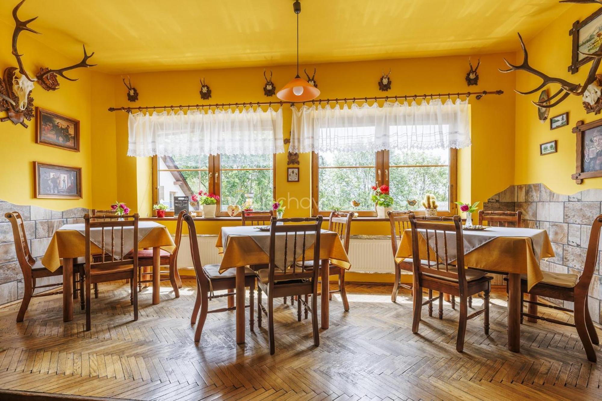Hotel Kacenka Králíky Exteriör bild