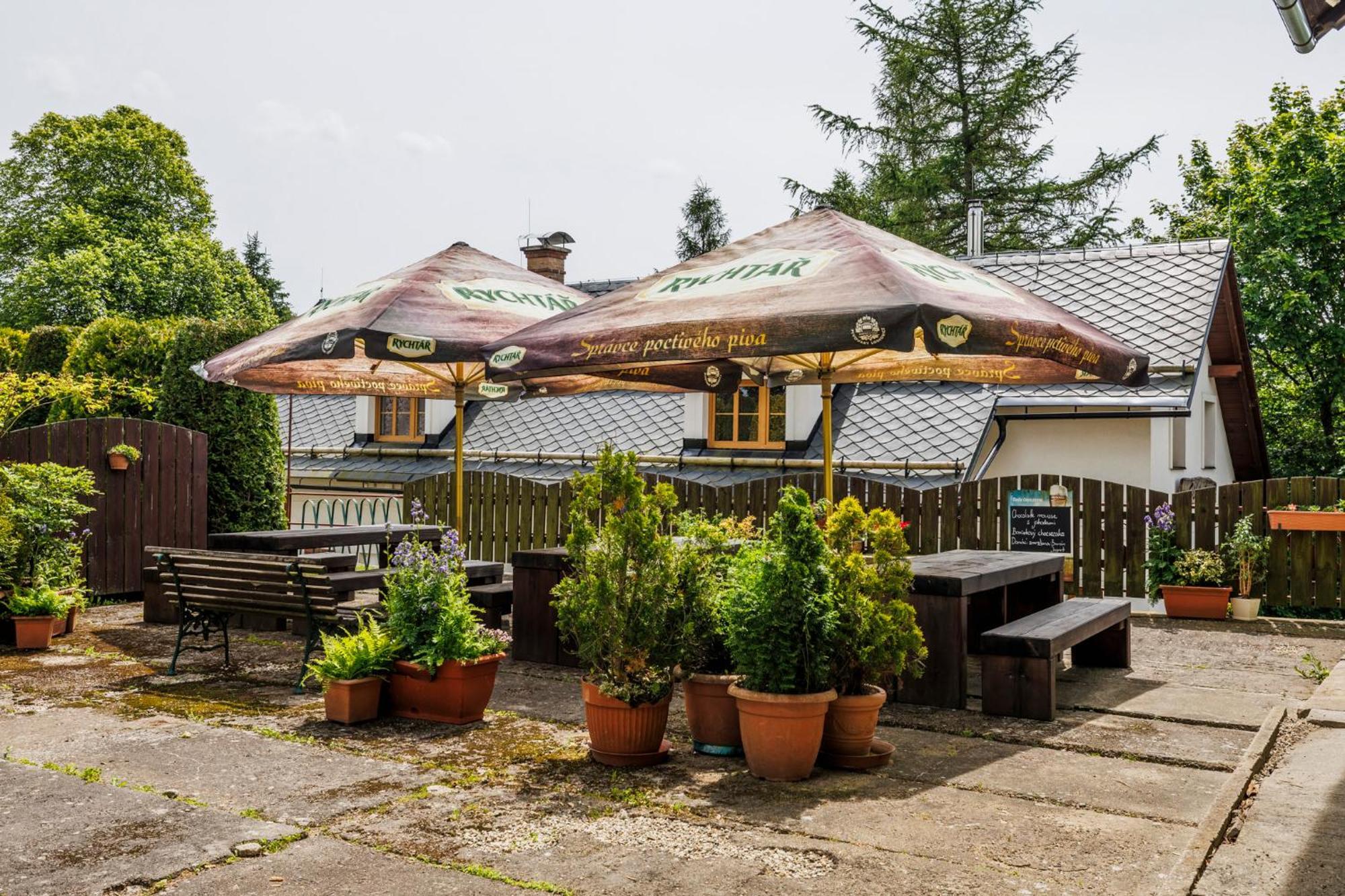 Hotel Kacenka Králíky Exteriör bild